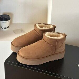 UGG Classic Ultra Mini Platform Boot